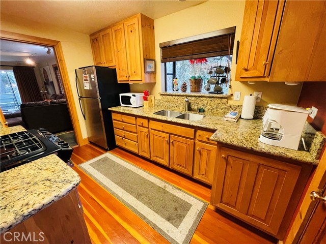 Detail Gallery Image 7 of 29 For 26546 Green Ave, Idyllwild,  CA 92549 - 3 Beds | 2 Baths