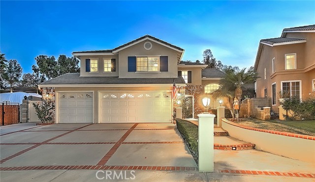 322 Matterhorn Dr, Corona, CA 92881