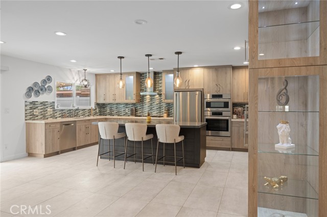 Detail Gallery Image 6 of 30 For 7844 Allott Ave, Panorama City,  CA 91402 - 3 Beds | 2 Baths