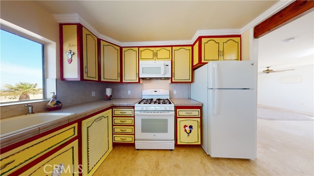 Detail Gallery Image 12 of 45 For 1226 Meldora Ave, Twentynine Palms,  CA 92277 - 2 Beds | 1 Baths