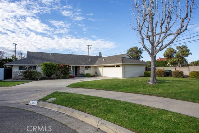 Detail Gallery Image 1 of 32 For 2506 E Roberta Dr, Orange,  CA 92869 - 3 Beds | 2 Baths