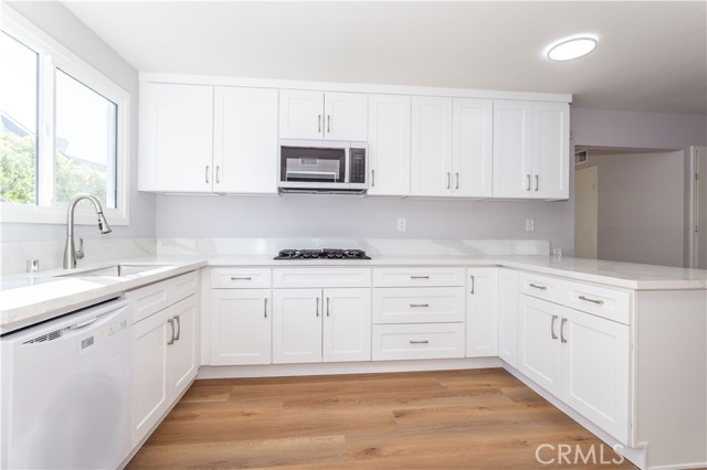 Detail Gallery Image 10 of 29 For 6552 Franrivers Ave, West Hills,  CA 91307 - 3 Beds | 2 Baths