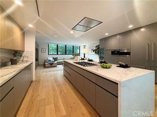 9844 Wanda Park Drive, Beverly Hills CA: https://media.crmls.org/medias/f9fee7ae-7f60-4de0-90d3-e71c08bb4b1e.jpg