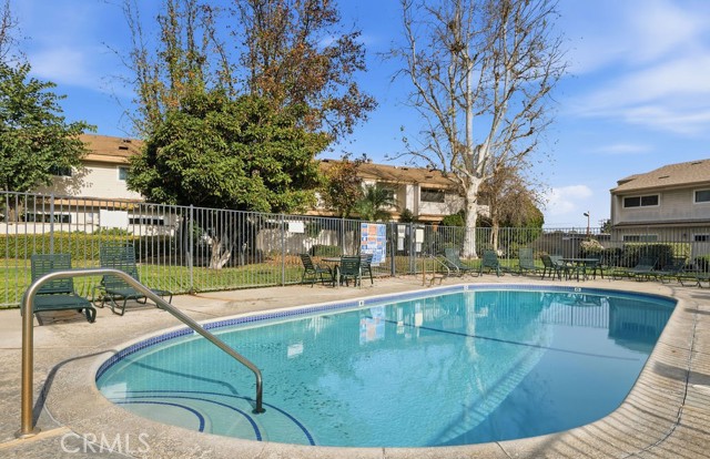 Detail Gallery Image 28 of 34 For 10139 Arleta Ave #2, Arleta,  CA 91331 - 3 Beds | 3 Baths