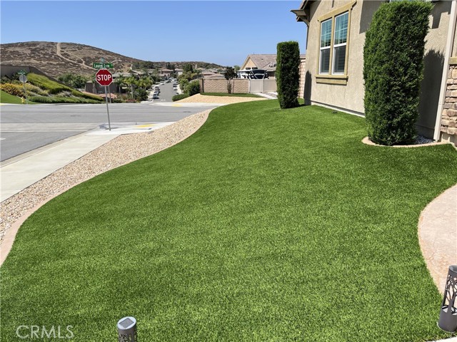 32458 Daisy Drive, Winchester CA: https://media.crmls.org/medias/f9ffb8d9-2b0a-43db-bf46-b5efaddcc71e.jpg