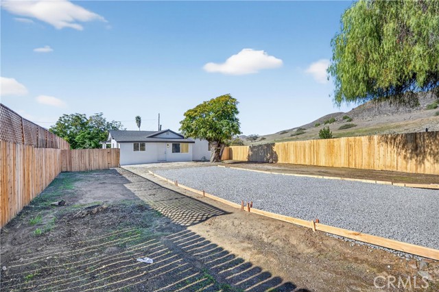 Detail Gallery Image 4 of 36 For 513 Lookout, Lake Elsinore,  CA 92530 - 3 Beds | 1/1 Baths