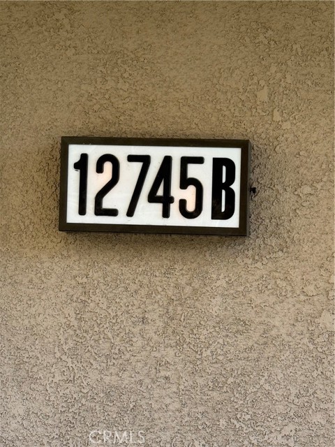 Detail Gallery Image 3 of 35 For 12745 Watt Ln #B,  Sylmar,  CA 91342 - 4 Beds | 3/1 Baths