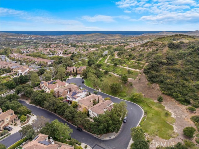 21 Corte Lomas Verdes, San Clemente CA: https://media.crmls.org/medias/fa000b25-cb19-437e-8269-5c9599da7eeb.jpg