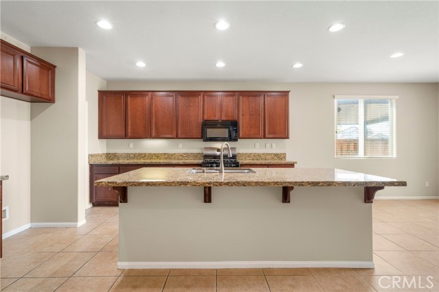 Detail Gallery Image 13 of 48 For 1427 Butterfly Ct, Hemet,  CA 92545 - 5 Beds | 3/1 Baths