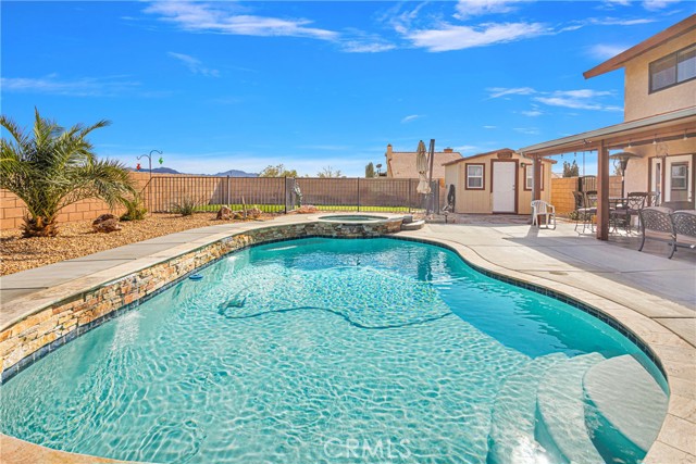 Detail Gallery Image 24 of 38 For 26611 Blue Water, Helendale,  CA 92342 - 4 Beds | 2 Baths