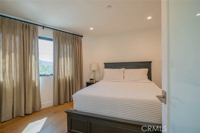 Detail Gallery Image 22 of 35 For 2239 Laurel Canyon Bld, Los Angeles,  CA 90046 - 3 Beds | 3 Baths