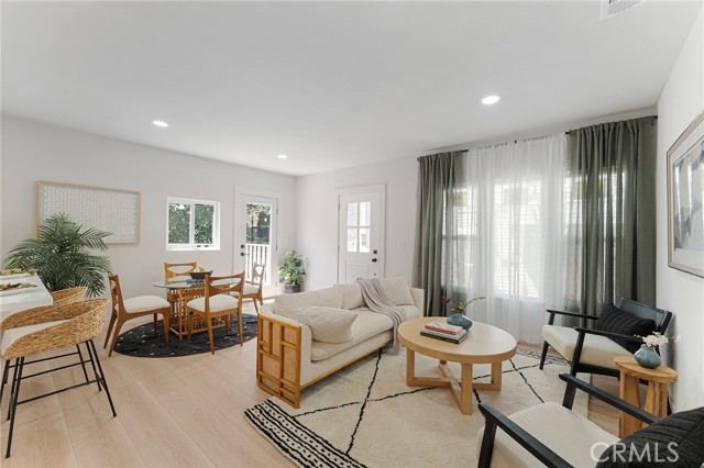 Detail Gallery Image 5 of 14 For 2628 Crestmoore, Los Angeles,  CA 90065 - 1 Beds | 1 Baths