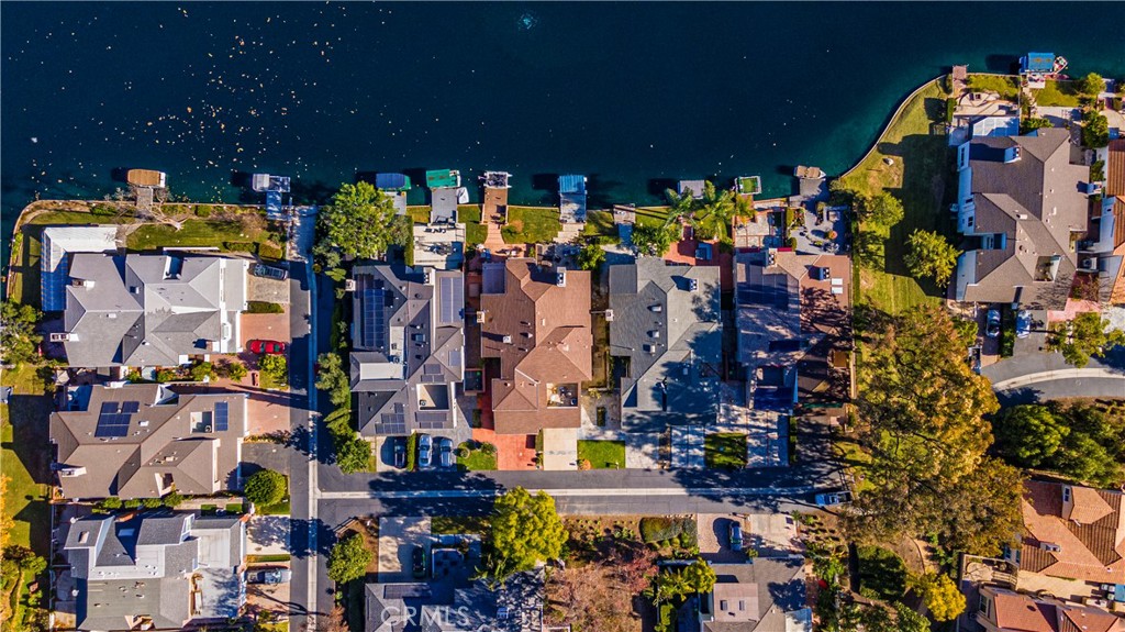 https://media.crmls.org/medias/fa0287a7-e12c-4f7d-a650-adaa411f29fc.jpg?preset=X-Large