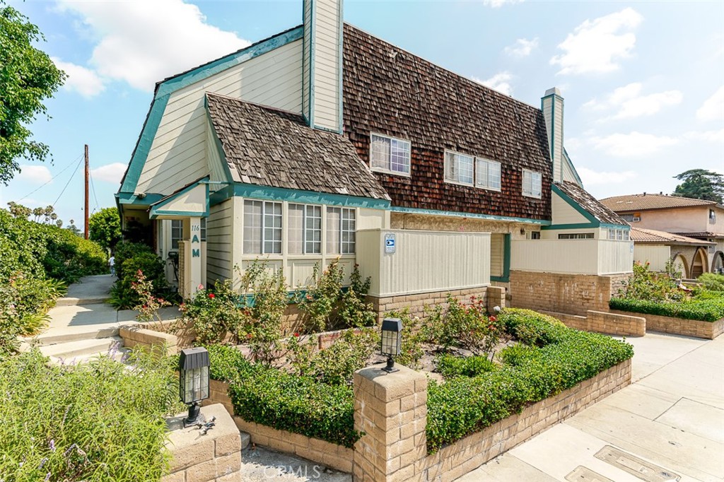 116 S Chapel Avenue #J