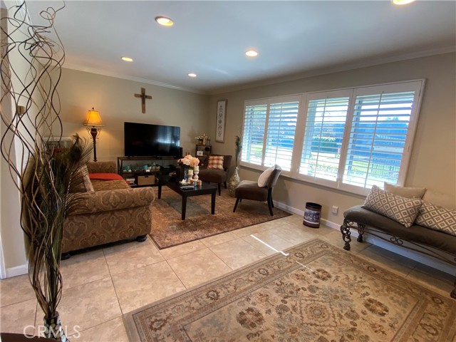 Detail Gallery Image 9 of 44 For 10098 Fall River Ct, Fountain Valley,  CA 92708 - 3 Beds | 2/1 Baths