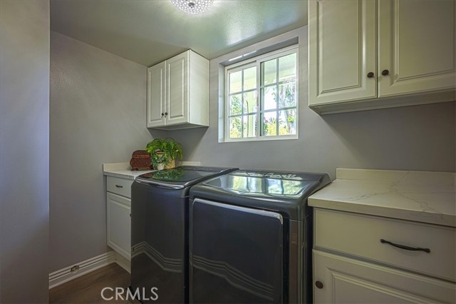 1375 N Euclid Avenue, Upland CA: https://media.crmls.org/medias/fa035b20-378d-42df-9b01-1a431a74daca.jpg
