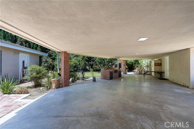5347 E Bergh Drive, Anaheim Hills CA: https://media.crmls.org/medias/fa0363bb-6c6b-42a4-8346-250fa969a1da.jpg