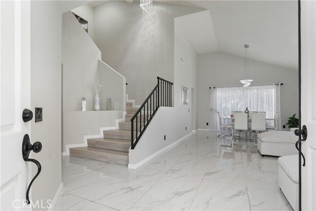 Front Image Thumbnail for CRIV26165043