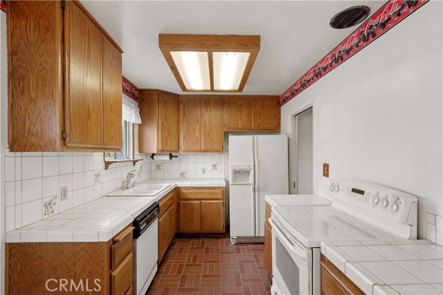 1630 Lakme Avenue, Wilmington CA: https://media.crmls.org/medias/fa03c71a-2030-4320-a2d1-155a6d516f9f.jpg