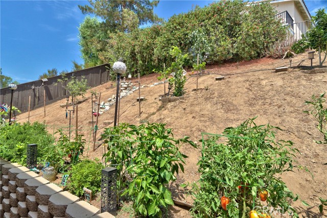 29708 Gracilior Drive, Escondido CA: https://media.crmls.org/medias/fa03e965-70ed-42c3-ba2b-f9f90b15b7de.jpg