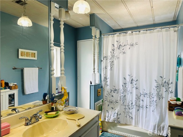 4000 Pierce Street, Riverside CA: https://media.crmls.org/medias/fa03f722-6809-4294-885c-1b3e6d3e9975.jpg