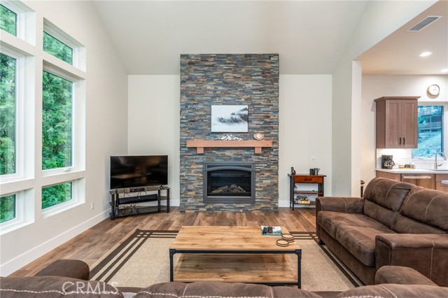 Detail Gallery Image 9 of 36 For 7190 Yosemite Park Way, Yosemite,  CA 95389 - 3 Beds | 2 Baths