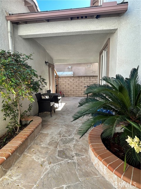 Detail Gallery Image 2 of 24 For 856 Jonliere, Corona,  CA 92882 - 5 Beds | 3 Baths