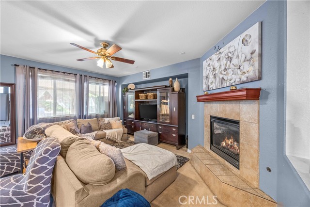 33727 verbena, Murrieta CA: https://media.crmls.org/medias/fa04dd8d-0481-4613-b2a0-fd86328a7e9a.jpg