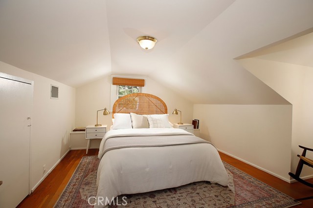 Detail Gallery Image 15 of 33 For 2057 Oakwood St, Pasadena,  CA 91104 - 2 Beds | 1 Baths
