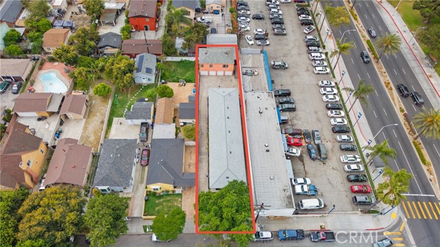 8915 Elizabeth Ave, South Gate CA: https://media.crmls.org/medias/fa05789d-3744-40a5-8ddf-81011921e195.jpg