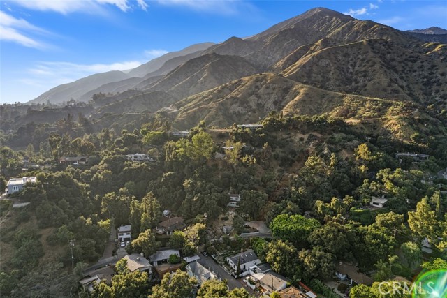 315 Old Ranch Road, Sierra Madre CA: https://media.crmls.org/medias/fa05d7c8-7261-4189-a903-1201392891e5.jpg