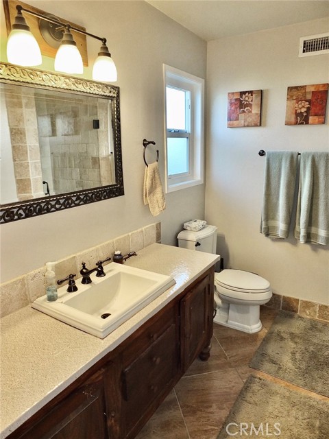 Detail Gallery Image 12 of 26 For 4640 Hazelnut Ave, Seal Beach,  CA 90740 - 4 Beds | 2 Baths