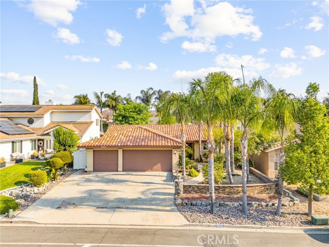 Detail Gallery Image 3 of 62 For 23231 Canyon Lake Dr, Canyon Lake,  CA 92587 - 3 Beds | 2 Baths