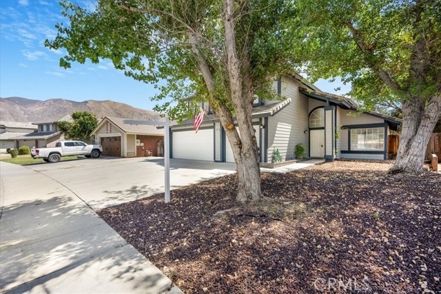 881 Sussex N, San Jacinto CA: https://media.crmls.org/medias/fa063662-bc0e-443a-a7f7-9ae165cc39ed.jpg