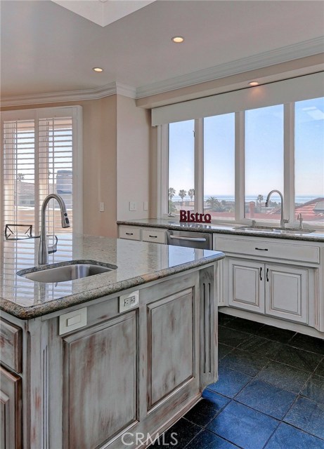 934 Duncan Avenue, Manhattan Beach, California 90266, 5 Bedrooms Bedrooms, ,4 BathroomsBathrooms,Residential,Sold,Duncan,SB17006848