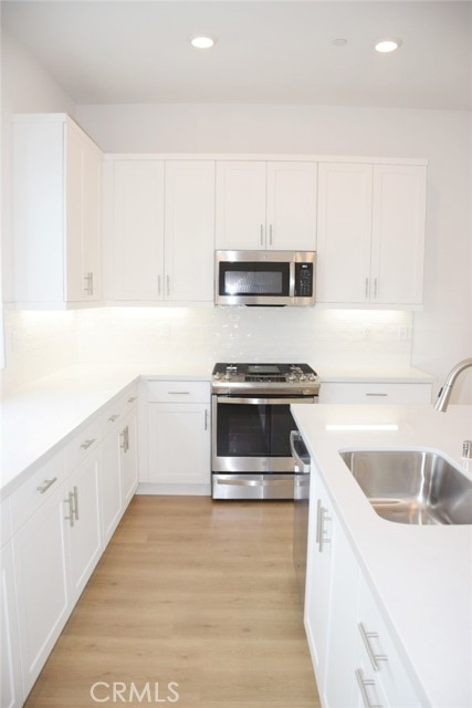 1630 Saratoga Lane, San Pedro CA: https://media.crmls.org/medias/fa0715a4-5588-41dd-8560-cc5abaa3f740.jpg