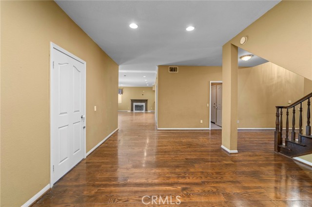 Detail Gallery Image 8 of 39 For 6107 Meadow Lark, La Verne,  CA 91750 - 4 Beds | 3 Baths