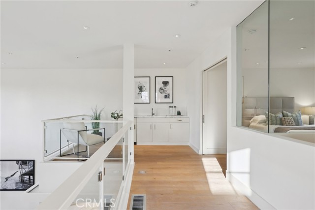 Detail Gallery Image 42 of 67 For 1040 4th #407,  Santa Monica,  CA 90403 - 3 Beds | 3/1 Baths