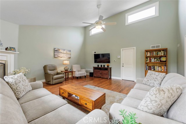 Detail Gallery Image 22 of 34 For 17152 Friml Ln, Huntington Beach,  CA 92649 - 3 Beds | 2 Baths