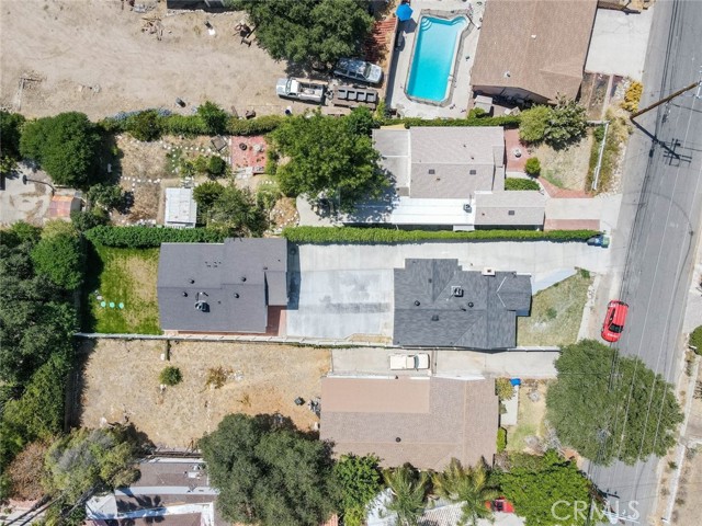 6438 Day Street, Tujunga CA: https://media.crmls.org/medias/fa095367-c413-4f3a-8417-b9d38d63e224.jpg