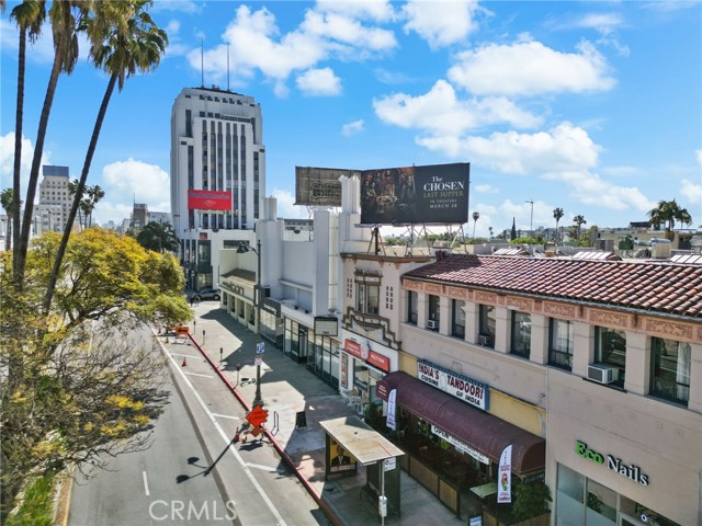 5466 Wilshire Boulevard, Los Angeles CA: https://media.crmls.org/medias/fa0953d5-b29f-4df4-be8b-56f499c2cfd6.jpg