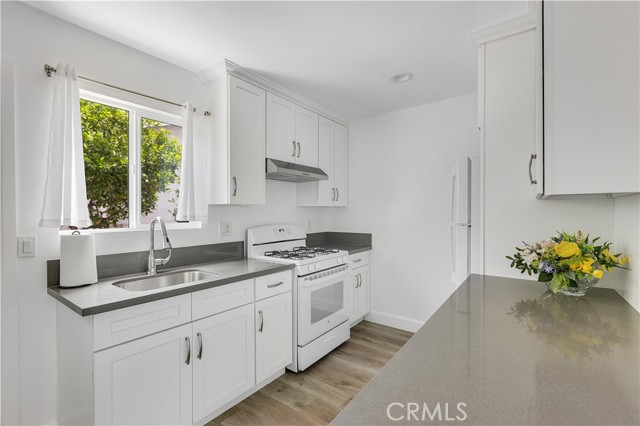6219 1/2 Agnes Avenue, North Hollywood CA: https://media.crmls.org/medias/fa09dd44-4f2d-45a9-a1c2-656c915729d1.jpg