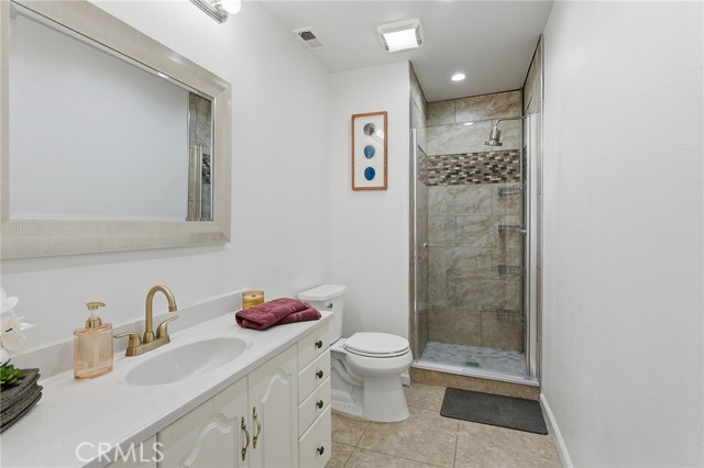 Detail Gallery Image 19 of 31 For 28031 Sarabande, Canyon Country,  CA 91387 - 3 Beds | 2 Baths