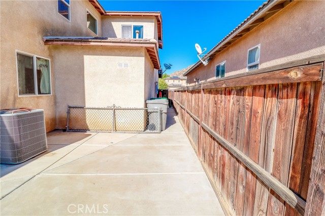 26219 Charismatic Court, Moreno Valley CA: https://media.crmls.org/medias/fa0ad51b-2541-4ffe-a12e-cbb22442004a.jpg