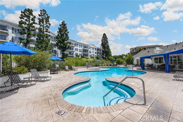 300 Cagney Lane, Newport Beach CA: https://media.crmls.org/medias/fa0b9d53-87ff-4c52-846a-6a97129bb909.jpg