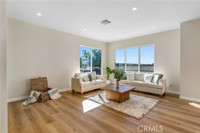 Image 10 of 50 For 26987 Lakeview Drive