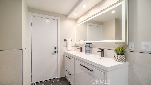 27333 Rainbow Ridge Road, Palos Verdes Peninsula, California 90274, 4 Bedrooms Bedrooms, ,3 BathroomsBathrooms,Residential,Sold,Rainbow Ridge,SB22081661