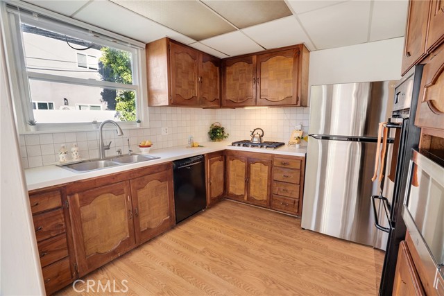 Detail Gallery Image 9 of 28 For 18405 Haas Ave, Torrance,  CA 90504 - 3 Beds | 2 Baths