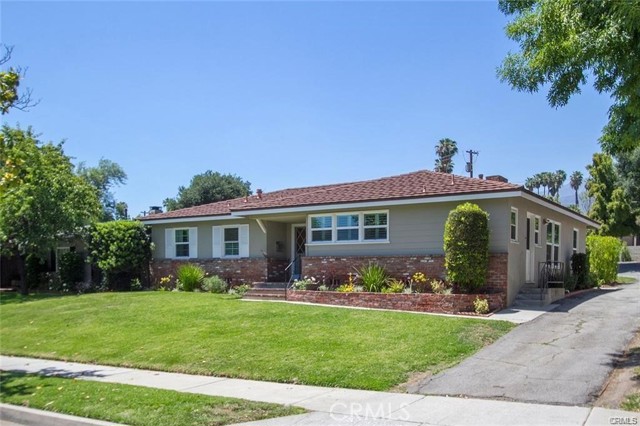 3745 Landfair Rd, Pasadena, CA 91107