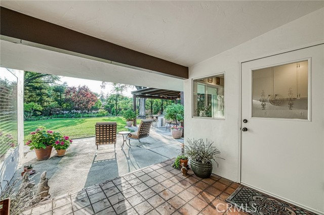 6695 N Van Ness Boulevard, Fresno CA: https://media.crmls.org/medias/fa0c41ff-0b41-4036-953f-30a0ab7cbcf2.jpg
